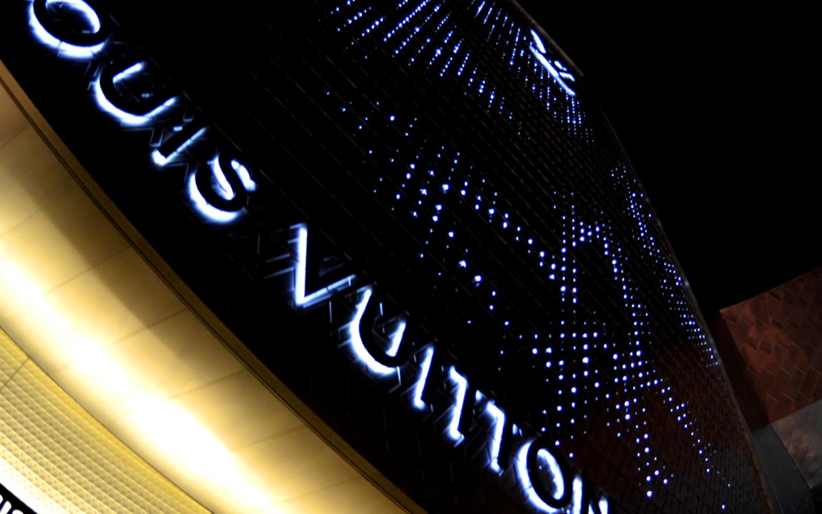 Kiboworks Louis Vuitton Media Facade
